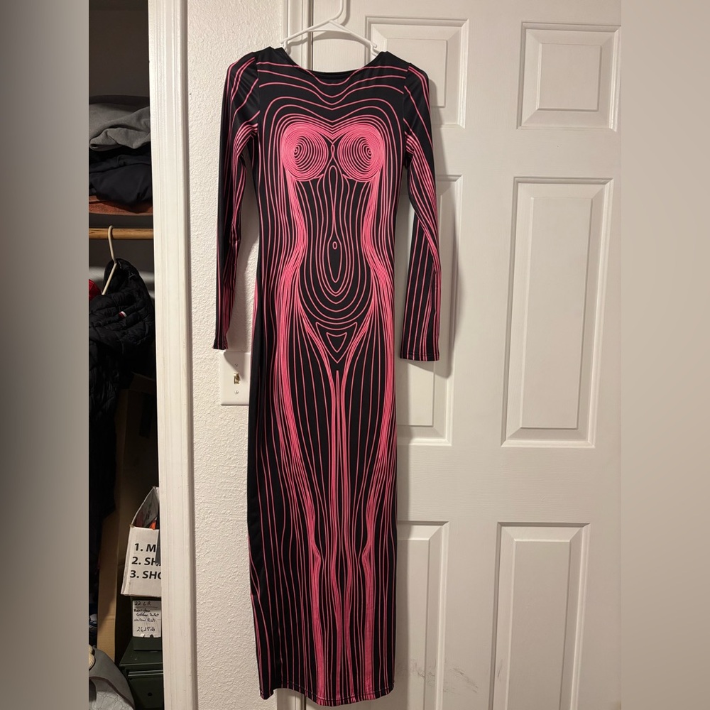 🚫SOLD🚫 Pink and Black Body Pattern Dress